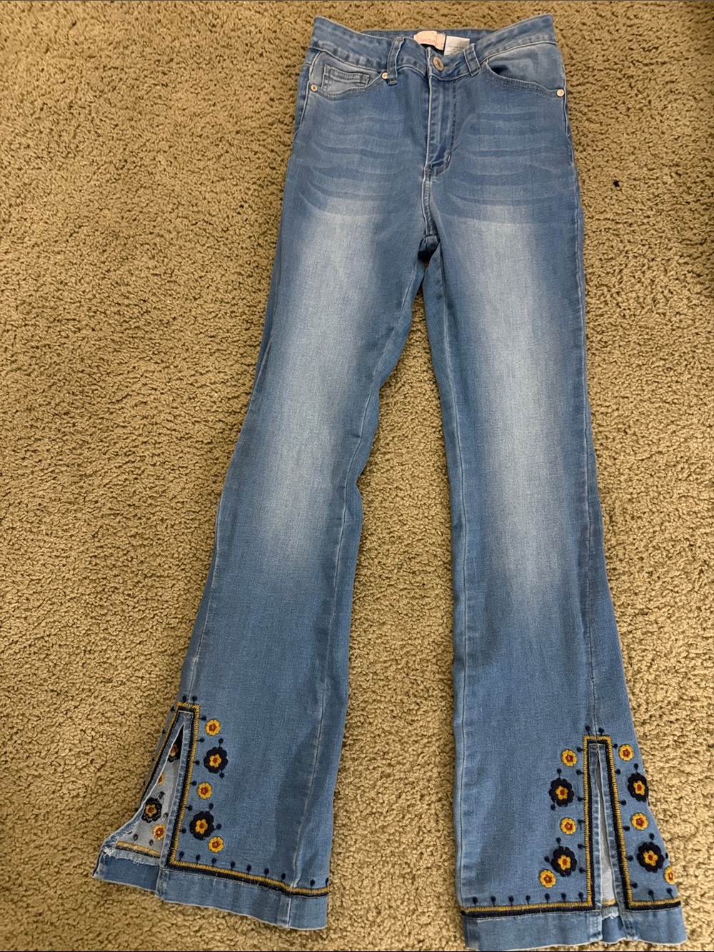 Embroidered Hem Denim Flare Jeans in Light Blue